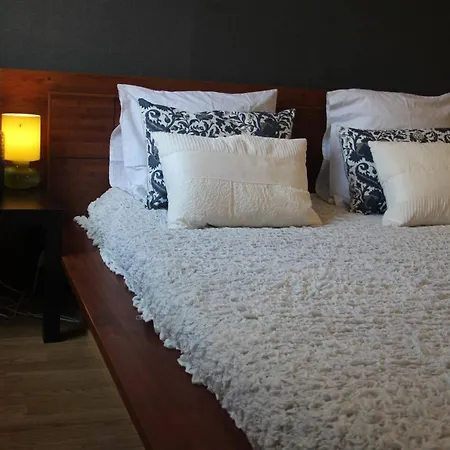 Au Coeur De - 70 M² - Parking Inclus Daire *