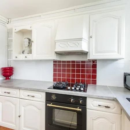 Daire Au Coeur De - 70 M² - Parking Inclus