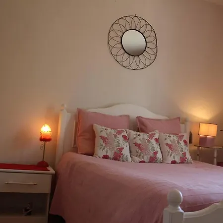 Daire Au Coeur De - 70 M² - Parking Inclus