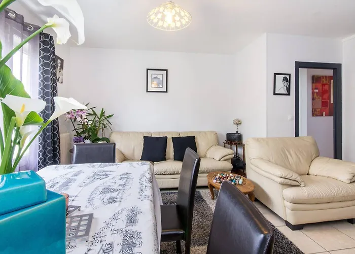 Daire Au Coeur De - 70 M² - Parking Inclus Caen